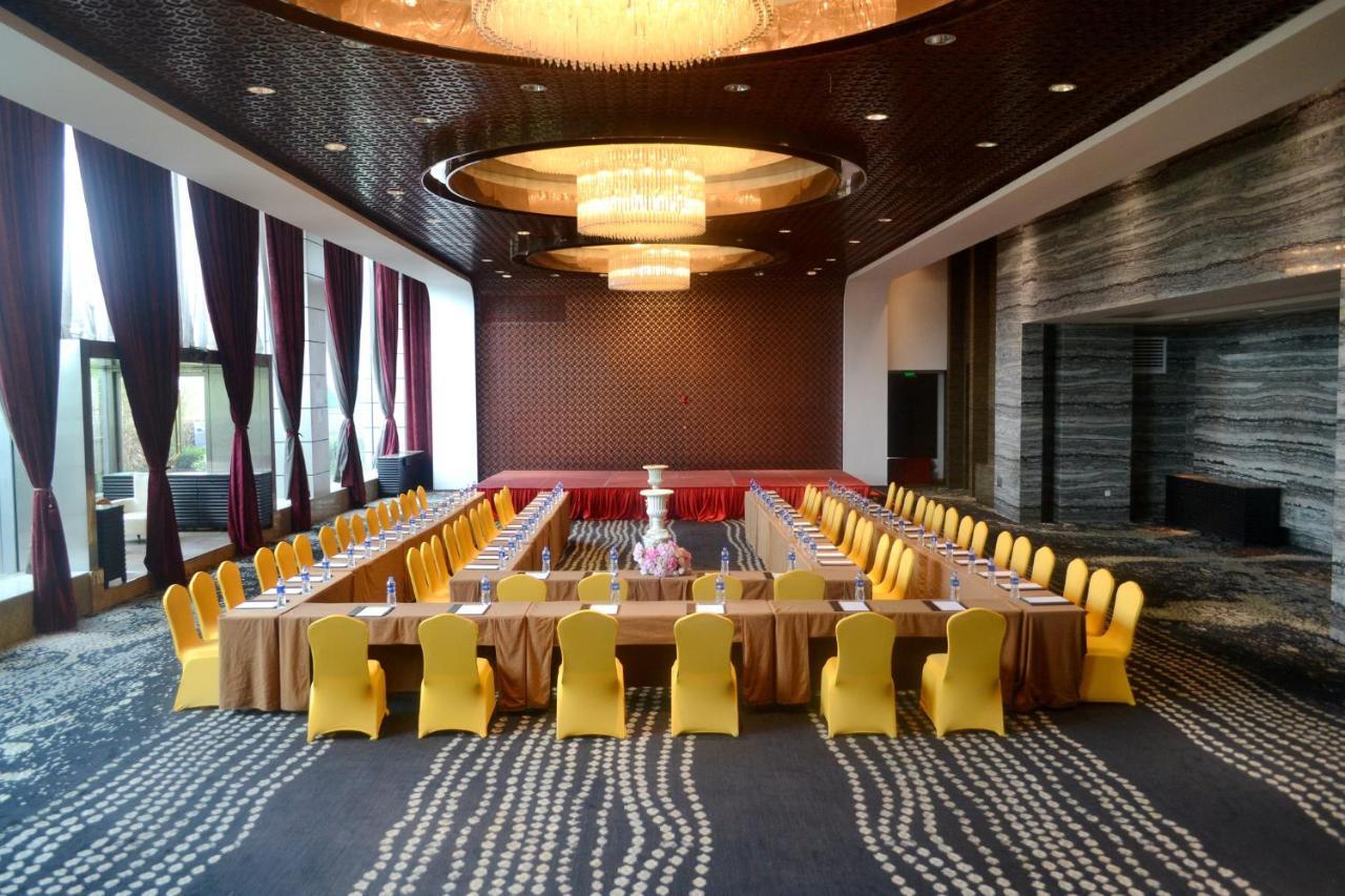 Holiday Inn Shanghai Songjiang By Ihg - Miaoqian Street Экстерьер фото